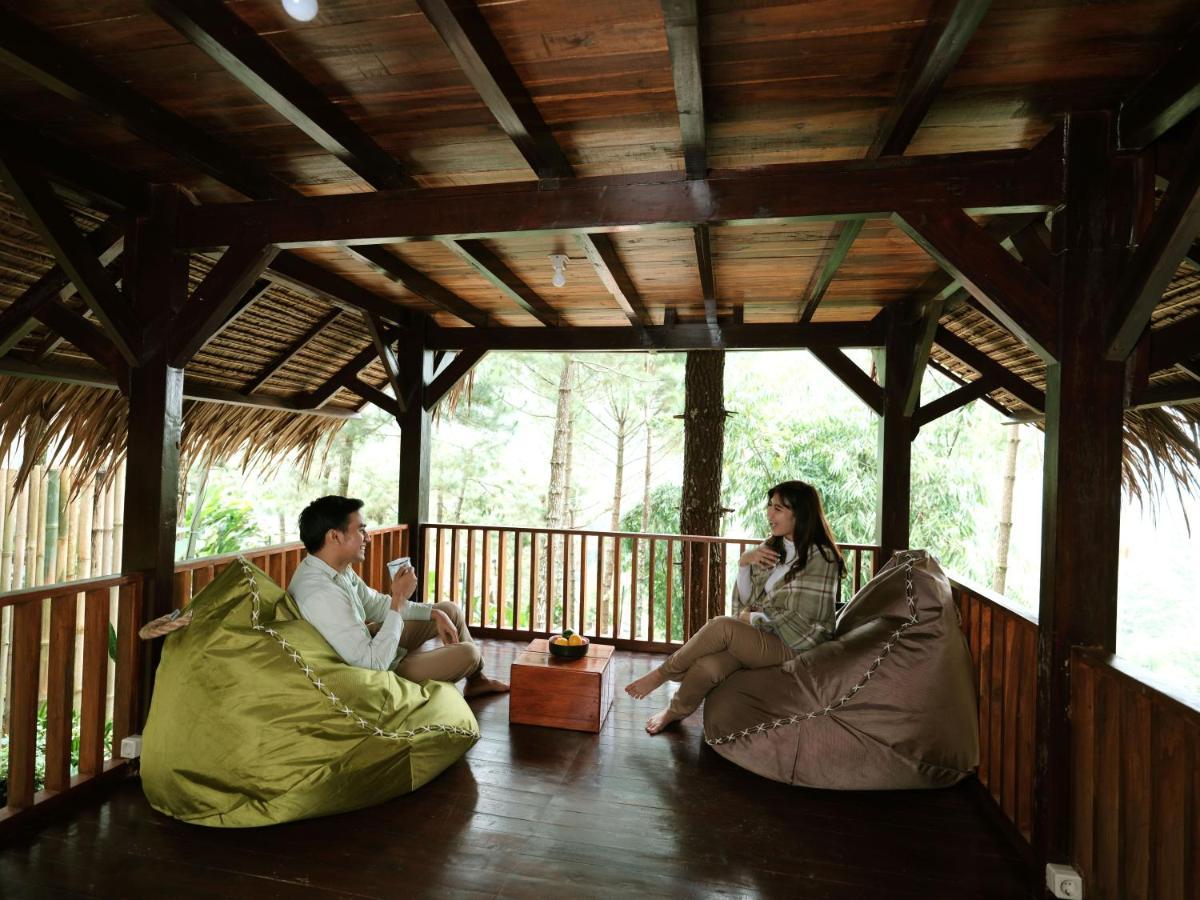 The Lodge Maribaya Cikareumbi Extérieur photo