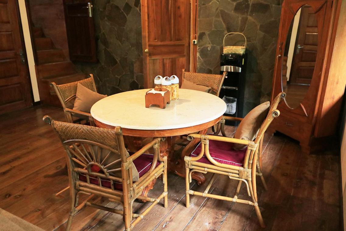 The Lodge Maribaya Cikareumbi Extérieur photo